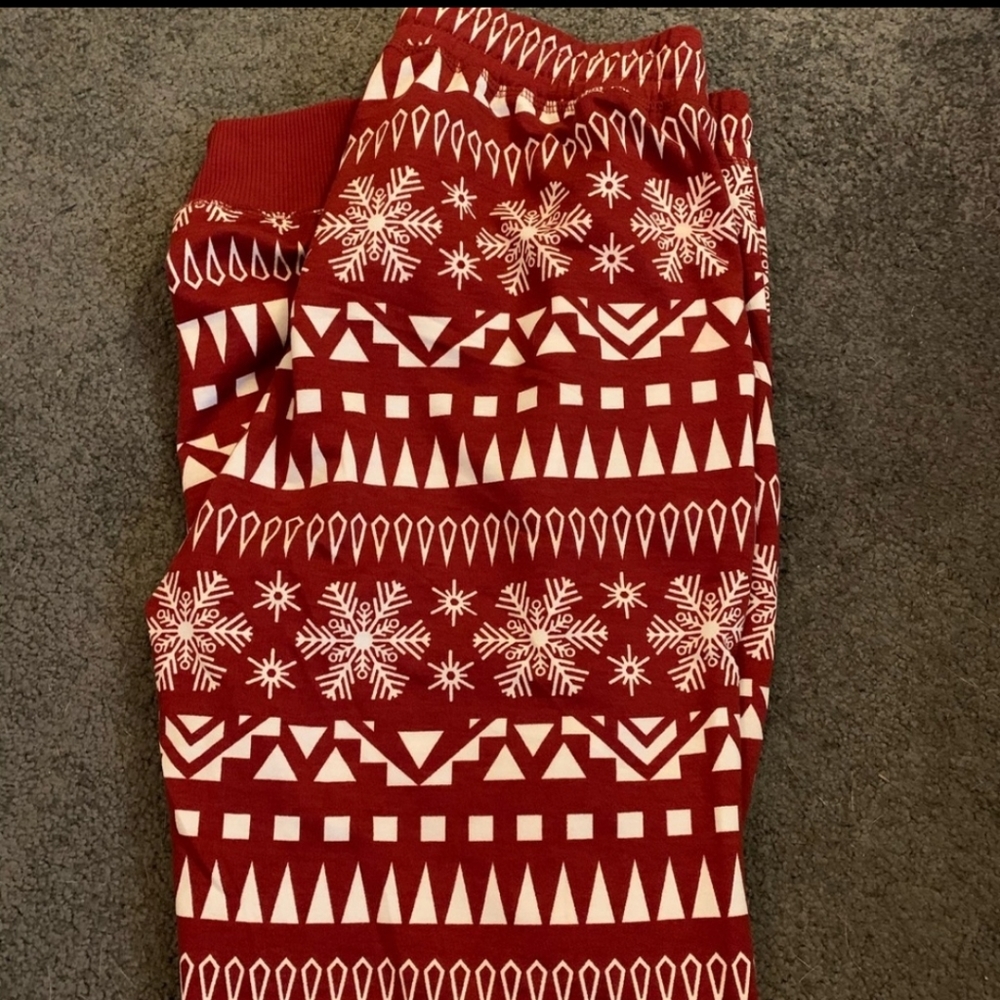 Lularoe Holiday Snowflake Jax Joggers Red and white